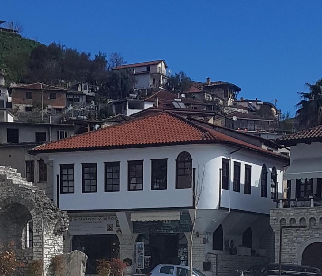 White Villa 베라트 외부 사진